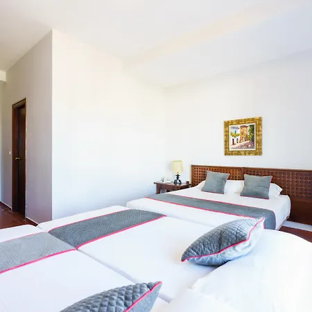 Oyo Cumbres Hotel El Garrobo