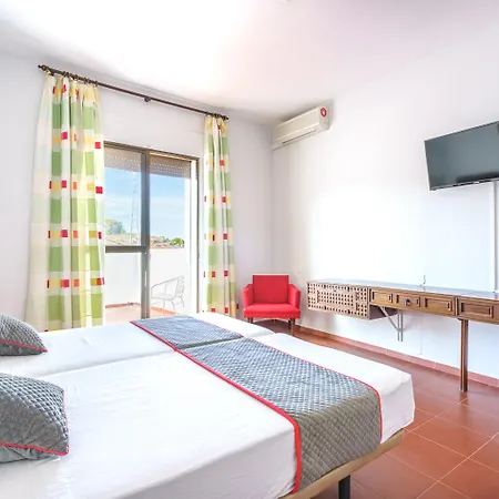 Hotel Oyo Cumbres El Garrobo