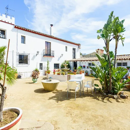Oyo Cumbres Hotel El Garrobo